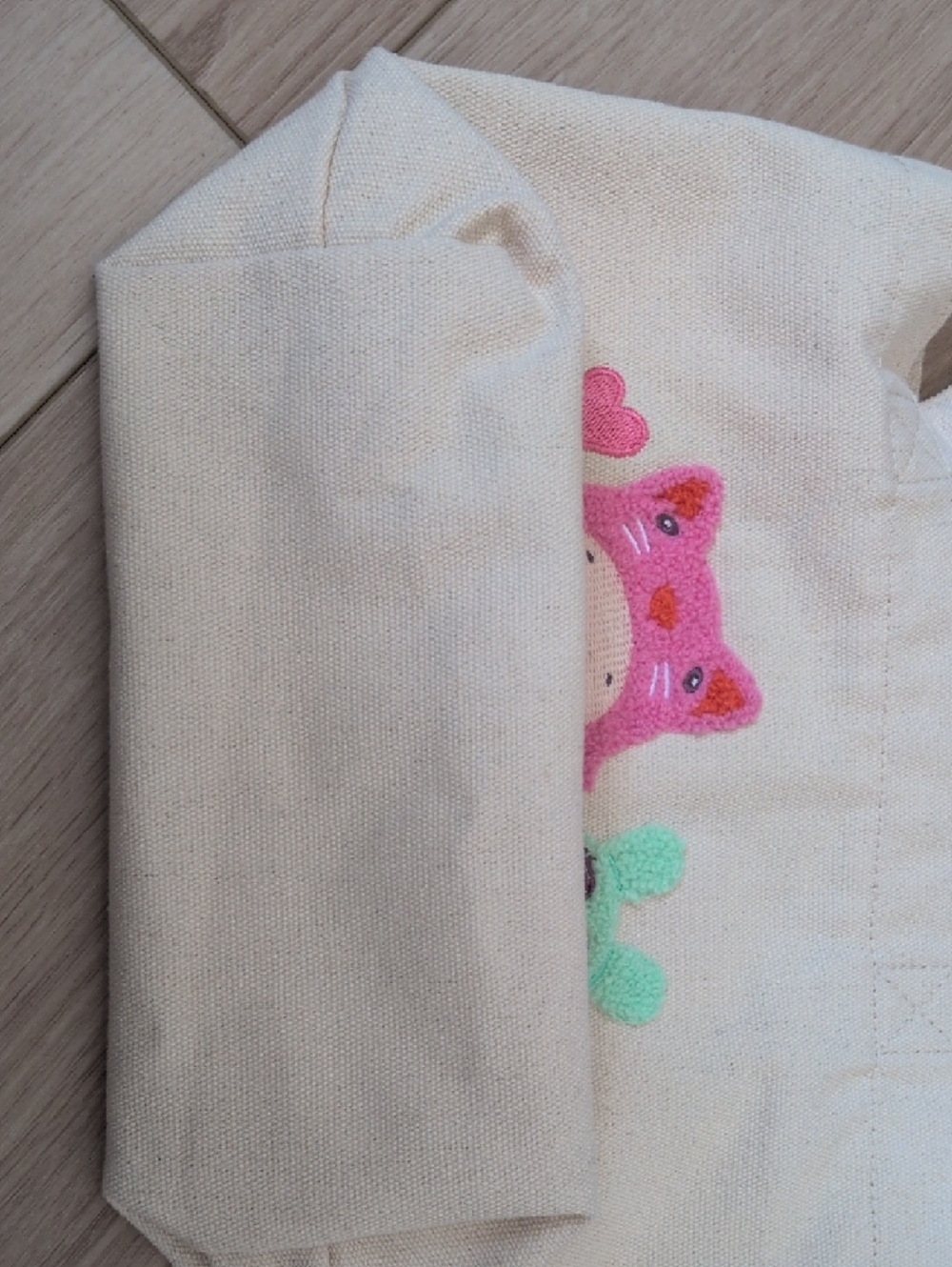 Sonny Angel Kiss Kiss Tote Bag - Picture 4 of 9